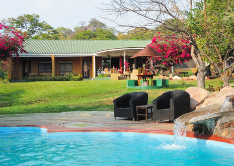 Safari Beach Lodge            